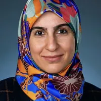 Zahra Takhshid
